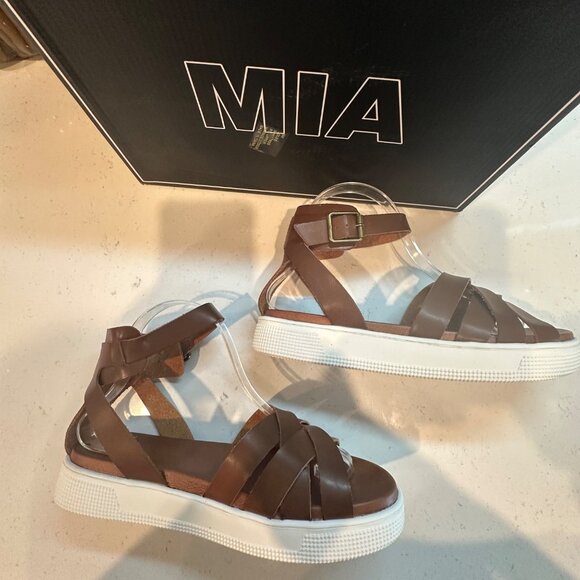 Mia Womens Jolee Cognac PU Sandal Size 9M With Buckle Strap & Box - Picture 5 of 12